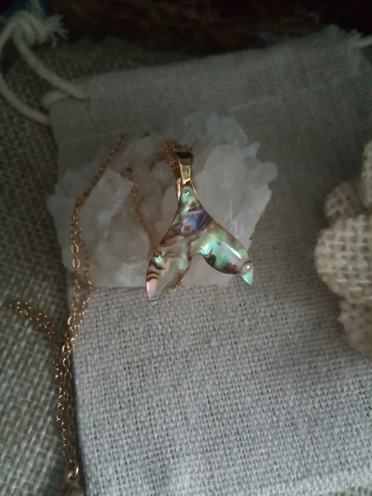 Collier queue de sirène en résine ormeaux – photo 2